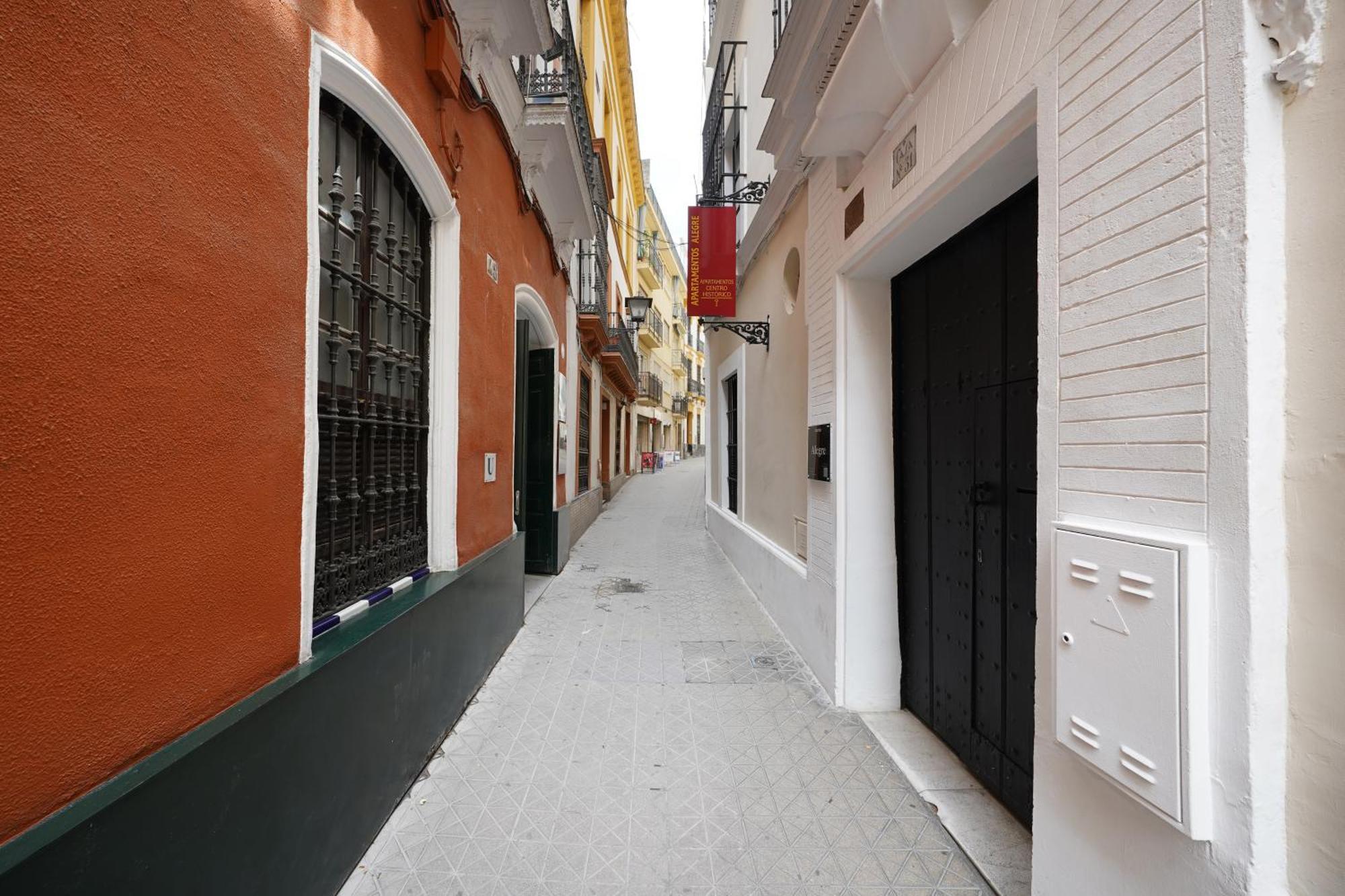 Numa I Alegre Apartments Seville Exterior photo