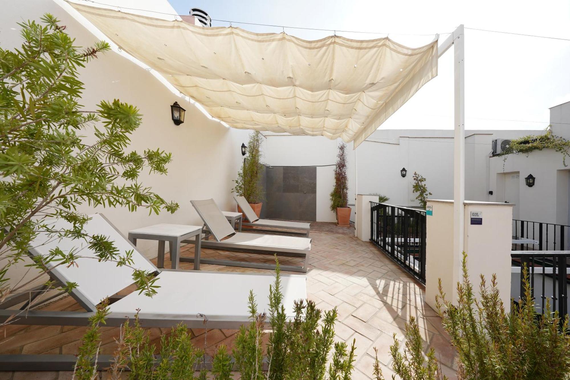 Numa I Alegre Apartments Seville Exterior photo